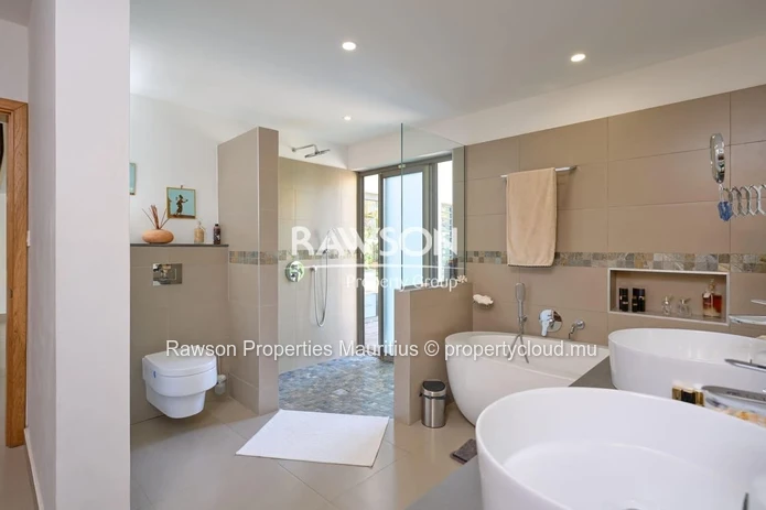 Modern Villa In Grand Bay