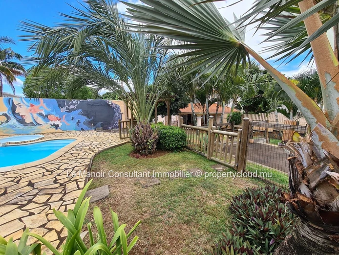 Villa de 5 chambres avec piscine à vendre à Bambous