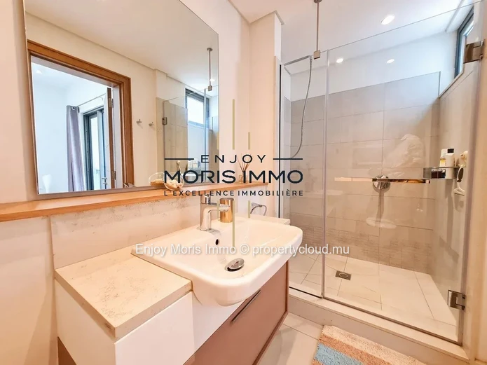 Appartement à vendre – Au Golf de Mont Choisy – Île Maurice – Vue golf – 2 chambres – Résidence de prestige