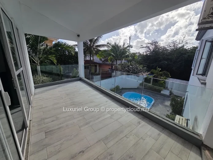 Spacious Two-Level Villa Close To The Beach