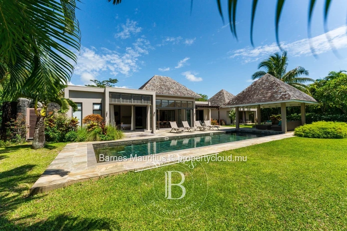 ANAHITA GOLF RESORT – Villa d’exception de 4 chambres avec piscine et vue sur le parc
