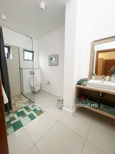 Villa à louer Bain Boeuf – 3 chambres en suite, piscine privée, charges comprises | Grand Baie, Maurice