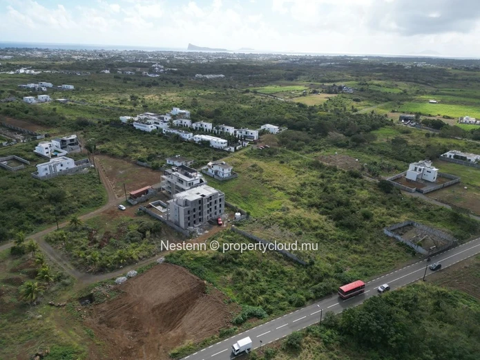 Spacious land of 1272 m² 