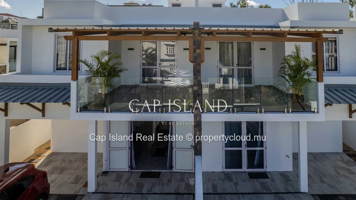À Vendre – Deux Superbes Duplex au Cœur de Grand Baie