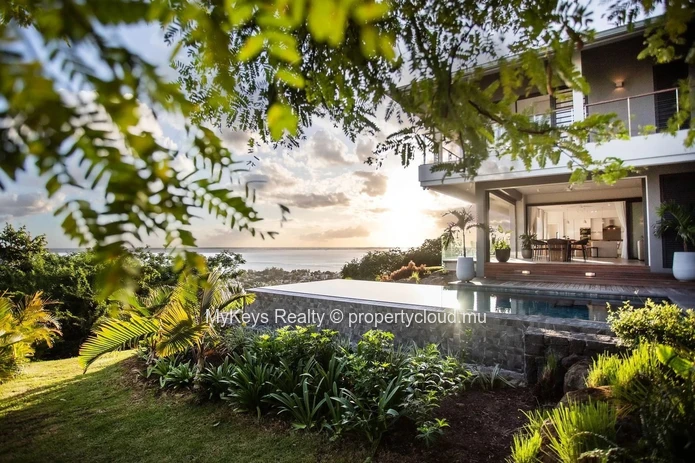 Villa d'exception vue mer panoramique à louer – La Tourelle