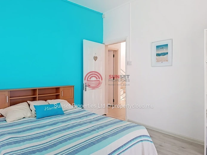 Villa avec rooftop | 3 chambres | Quartier calme