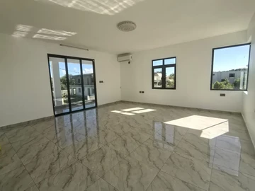 5 Bedroom Villa