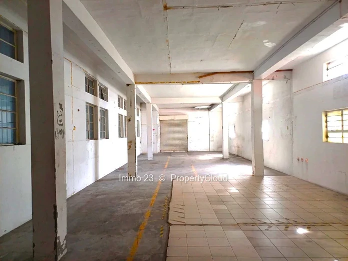 Warehouses - 300m2 - Bell Village