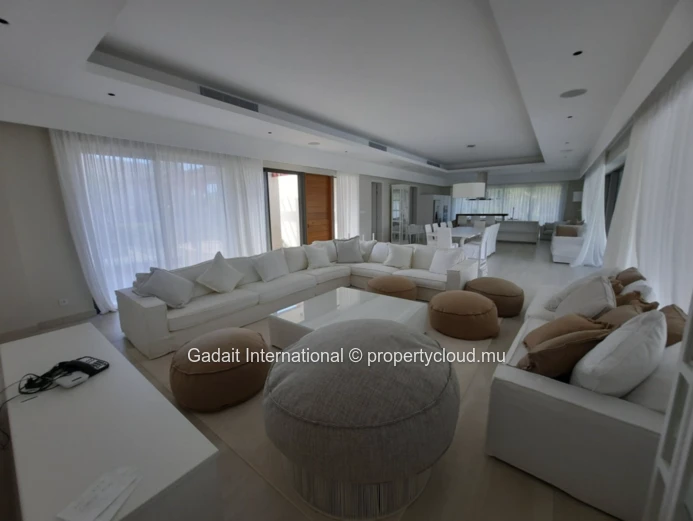 Villa de Luxe à Anahita : Location avec Vue Imprenable sur le Golf