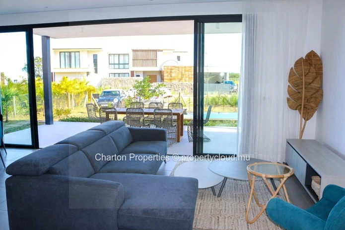 Contemporary 4-bedroom villa with a pool in a stunning natural setting in private Tamarin