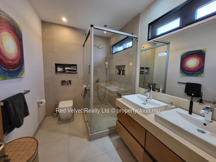 3-Bedroom Apartment for Sale in Pereybère | Pool | Modern Residence
