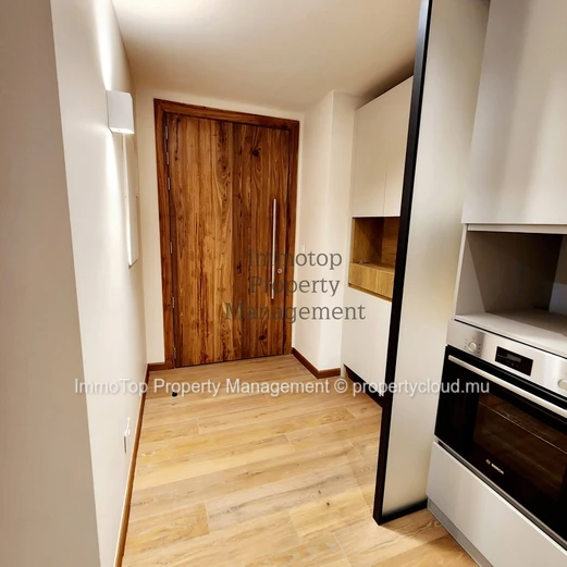 À LOUER Appartement 3 Chambres Tout Neuf et Entièrement Meublé Bagatelle Les Résidences – Morcellement Sécurisé