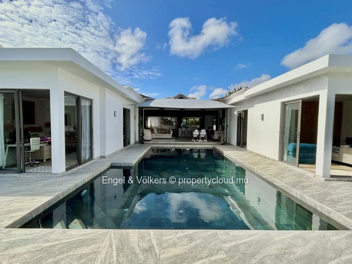 Exceptional 5-Bedroom Villa for Sale – Accessible to Foreign Buyers