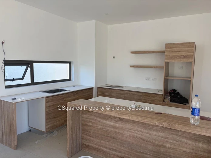 Modern 3-Bed Villa with Pool & Balcony in Grand Baie