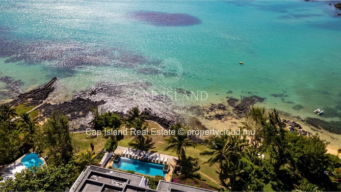 Cap Malheureux - Apartment with lagoon view, 30 meters from its private beach