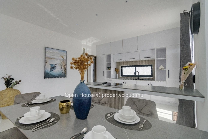 Luxurious Mauritian Villas for Sale in Grand Baie with Private Pool! Ideal Location, Fully Furnished, Close to Amenit...