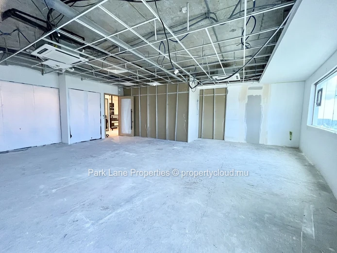 All-Inclusive Private Office: Perfect for Teams of Up to 15 pax !