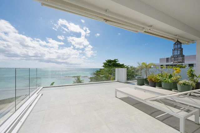 Penthouse 3 chambres en suite front de mer à Péreybère – Vue océan & Coin de Mire