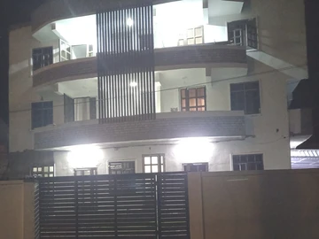 Crystal Blue Waters And Sunshine At Your Doorstep! Newly Built 18 Bedroom Tourist Residence In Prestigious Location O...