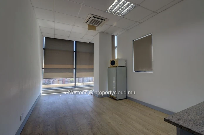 Office Space of 171.64 m² on 6th floor