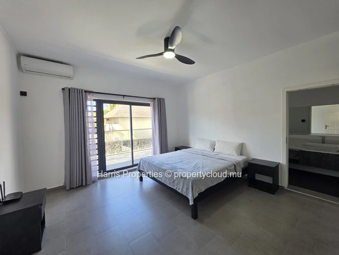Magnifique villa en duplex meublée à louer au cœur de Grand Baie