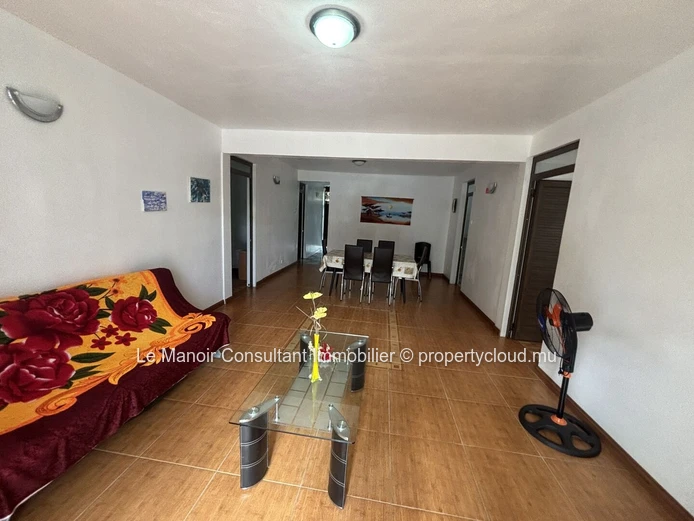 Villa 5 chambres à vendre à Flic en Flac avec jardin