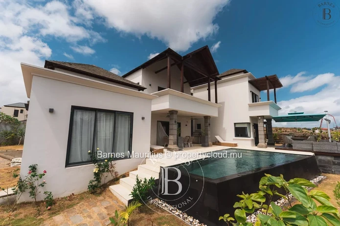 FLIC EN FLAC - 4 Bedrooms villa with sea view