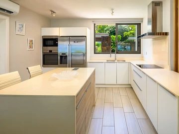 4 Bedroom Villa
