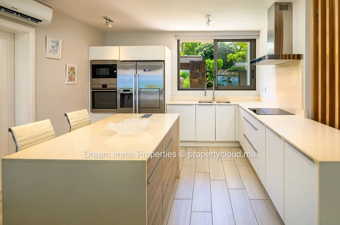 Stunning Beachfront Villa In A Golf Resort In Azuri Village - Mauritius