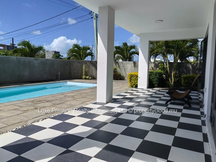 Luxury 4-Bedroom Ensuite Villa for Sale in Mont Choisy | Private Pool | Smart Security | Rs 20M