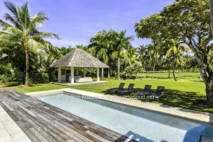 Elegance and Serenity - Prestige Golf Villa in Mauritius