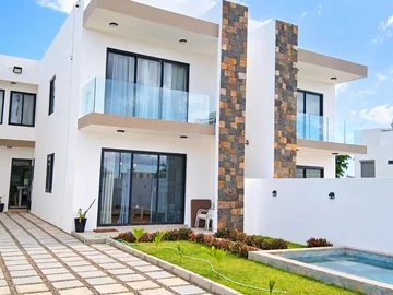 4 Bedroom Villa