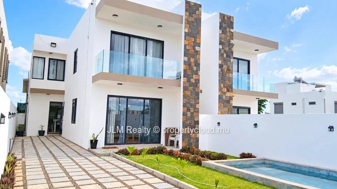 For Sale: 4-Bedroom Villa, Flic en Flac, Mauritius