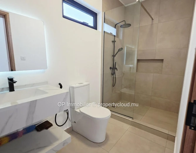 Maison 3 chambres avec piscine à vendre à Grand Baie