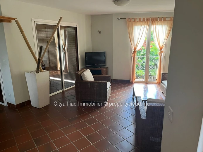 Stunning 2-Bedroom En Suite Duplex in Port Chambly