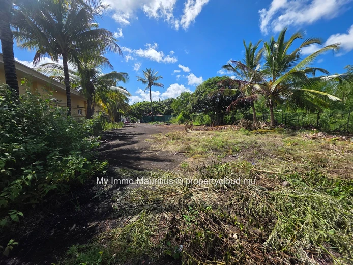 LOCAL COMMERCIAL À LOUER 1200 m2– ARSENAL