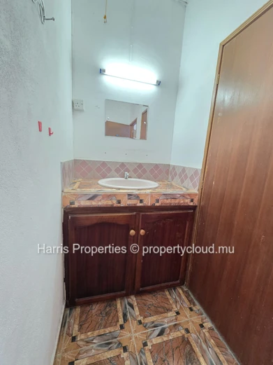 Appartement situé au premier étage disponible à louer à Bain Boeuf