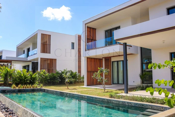 Contemporary 4-bedroom villa with a pool in a stunning natural setting in private Tamarin