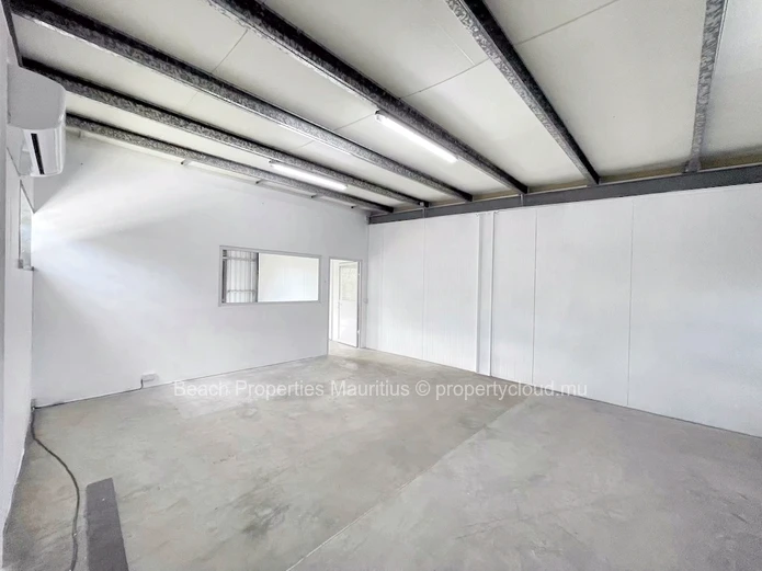 75m² Commercial / Retail / Office space in Black River