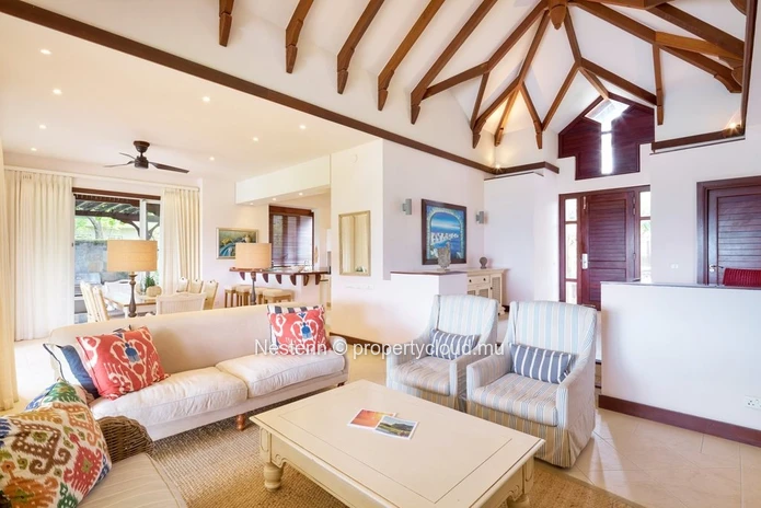 Villa de 4 chambres avec piscine privée et jardin dans un domaine avec golf