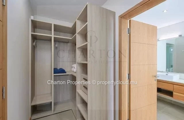 Villa de plain-pied de 4 chambres en suite avec studio indépendant et piscine privée
