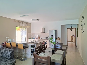 4 Bedroom Townhouse, Duplex