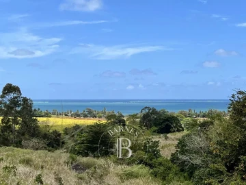 GRAND SABLE - Mountain and sea view - 40 acres land