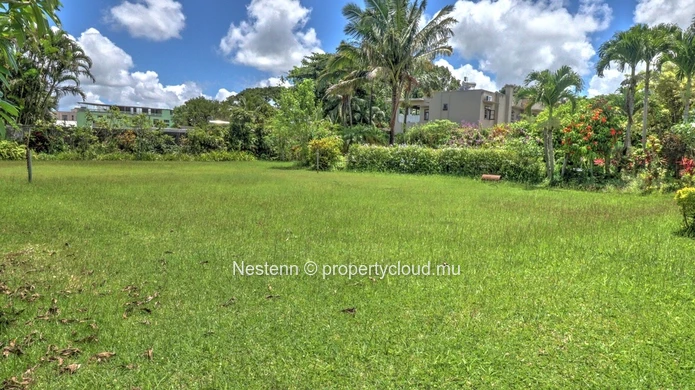 Colonial house in a residential area 