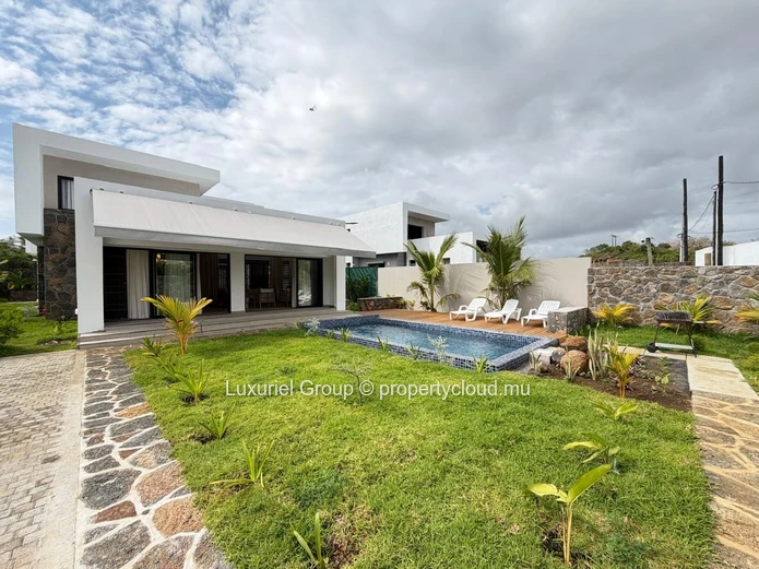 Contemporary Villa For Rent In Grand Gaube – Private Pool & Tranquil Setting