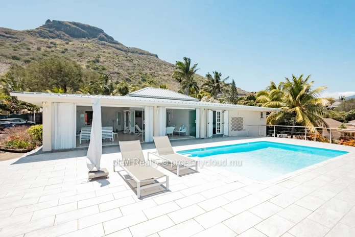 Stunning villa with panoramic views of the sea and Le Morne for sale in Rivière Noire, Mauritius