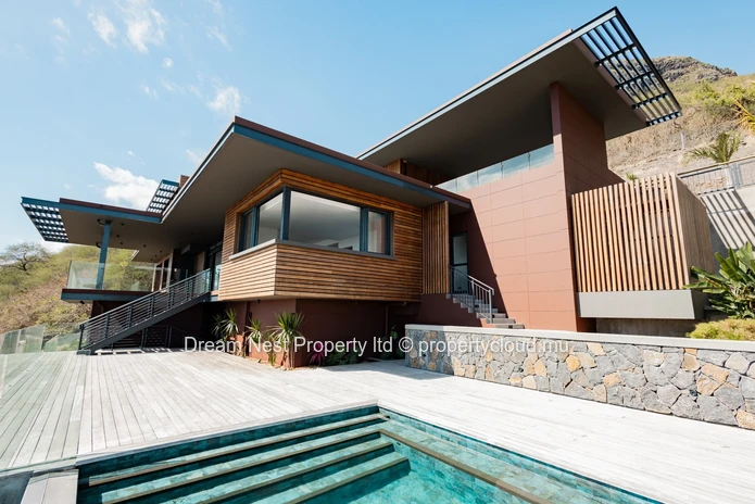 Legend Hill Black River – A Legendary Address Overlooking Le Morne