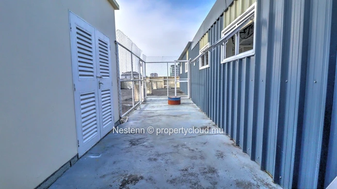 Office space of 371.61 m² 