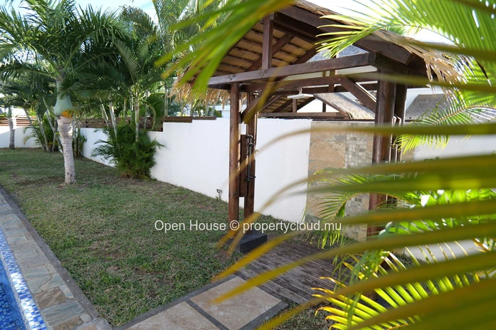 Furnished 3-Bedroom Villa with Private Pool in Pointe aux Piments