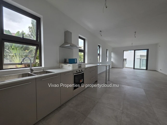 Vie urbaine et piscine commune à Tamarin - Appartement de 2 chambres à vendre ! #ImmobilierTamarin #VieDeLuxe